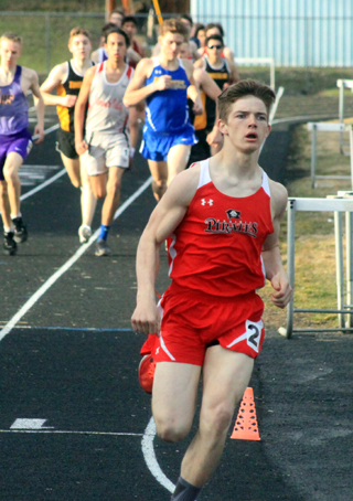 T.J. Hibbard held a substantial lead at the end of the first lap of the 800 and held on to win by a good margin.