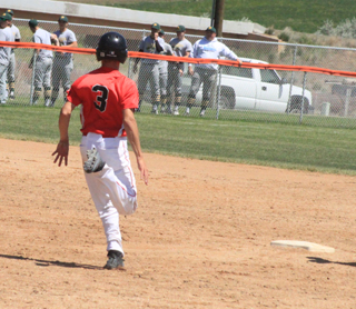Dalton Ross pulls into second with a double against Horseshoe Bend. He was Prairies most consistent hitter at State with at least 1 hit in each game and 4 hits total including 2 doubles.