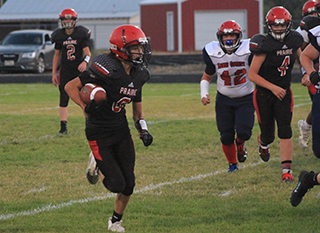 Wyatt Ross takes a shovel pass in for a 2-point conversion.
