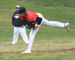 Connor Schwartz gave up just 3 hits and no runs against Lapwai in 4 innings.