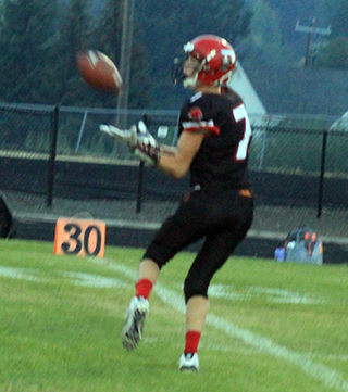 Ben Elven was wide open for this pass as there was no defender within 15 yards of him as he took this pass for a 45 yard touchdown.